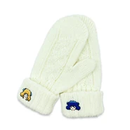 Mittens featuring Nana and Lili pixel art.[33]