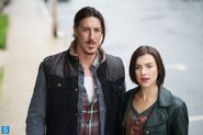 Jennifer Mason & Duke Crocker - S4 E2 Survivors (1)