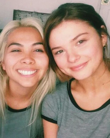 Stefanie Scott Girlfriend