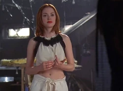 Charmed 5x12 002