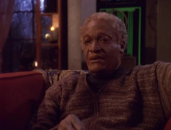 DS9 4x02 001