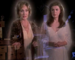 Charmed 4x01 001