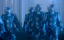 Doctor Who 2005 2x05 011