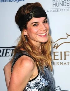 Robin Sydney Headhunter S Horror House Wiki Fandom