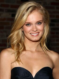 Sara Paxton - Wikipedia