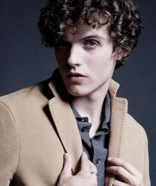 Daniel Sharman, Wiki