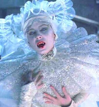 Lucy Westenra Bram Stoker S Dracula Headhunter S Horror House Wiki Fandom