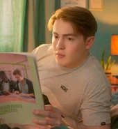 Apart | Heartstopper Wiki | Fandom