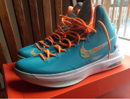 Justin's Kd Easter 5s.