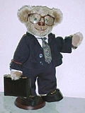 -President Bear- Sanrio Corporation was modeled after President Tsuji. From the characteristic eyebrows and glasses to the suit, shoes, and accessories, I made it with reference to my own things. Currently, this president's bear is displayed at the entrance of the president's office. (Created in June 1996, 30 cm long)