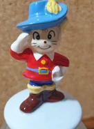 A closer look at Peter from the top of the canister.