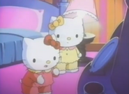 Kitty und Mimmy im Pyjama