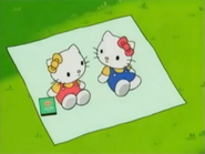 Kitty und Mimmy schauen sich an