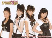 S/mileage promocionando el single