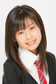 Komine Momoka, April 2007