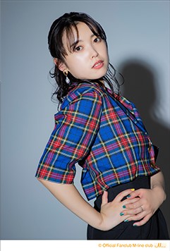Amazon.co.jp: 矢島舞美 中島早貴 鈴木愛理 クリスマスFC