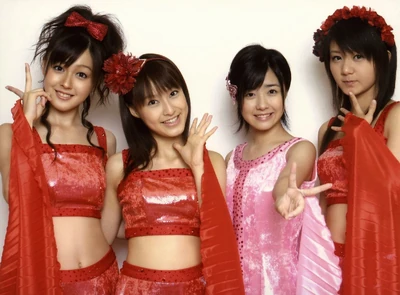 Kusumi Koharu, Junjun, Shimizu Saki, Linlin