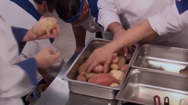 https://static.wikia.nocookie.net/hellskitchen/images/4/4d/Episode_1203_thumbnail.png/revision/latest?cb=20200719215025