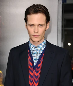 Gallery-1505304667-bill-skarsgard-4