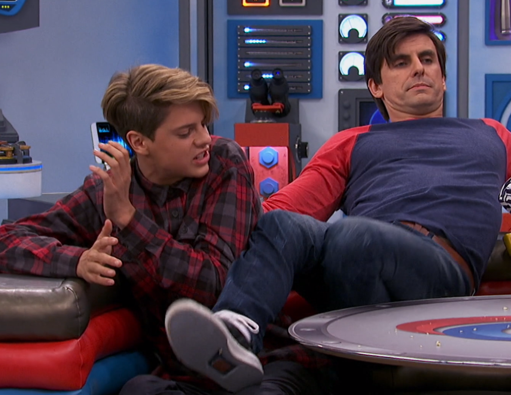 Ray Manchester, Who do you end up with in Henry Danger?