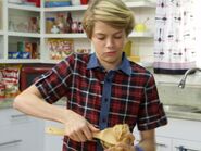 Jace-Norman-Cacca-Finta