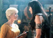 Xena and Gabrielle discuss there plans about Pompy and Brutus
