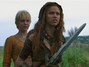 Xena and Gabrielle meet Amarice delivering bad news.