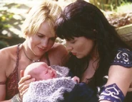 A065c4788d879fab9de60c5ec154554d.jpg (43 KB) A newborn baby Eve with her mother Xena and Gabrielle.