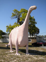 450px-Spring Hill Dinosaur (Spring Hill, Florida) 01