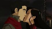 Asami Sato kisses Mako