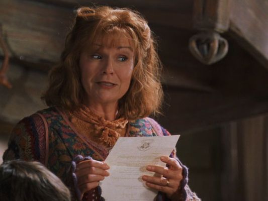 Molly Weasley | Heroes and Villains Wiki | Fandom