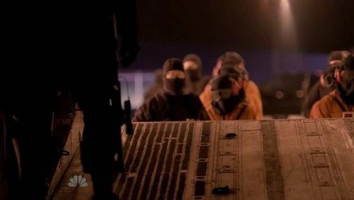 The prisoners unknowingly standing and gazing before their fate (2nd prsioners on left and right are Hiro and female fugitive)