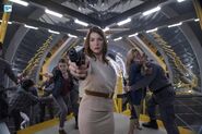 1x13 Erica with a gun