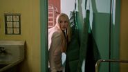 1x09 Malina sneaking