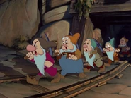 Joyeux - Blanche-Neige (1).jpg (77 kio)