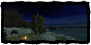 Eingang der Elfenhöhle am Seeufer