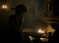 Yennefer zerschmettert ihren Spiegel, nachdem sie von zu Hause weggebracht wurde