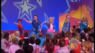 Hi-5 Peek-A-Boo 8