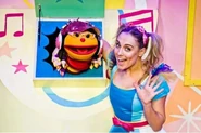 Hi-5 TTMU 4.jpg (110 KB)