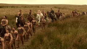 El khalasar de Khal Drogo cruzando el Mar Dothraki ()