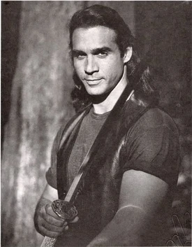 Adrian Paul como  en una foto publicitaria de .