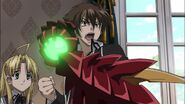 Issei readying to fight using Boosted Gear