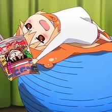 Umaru's reading Shōnen Jumpu
