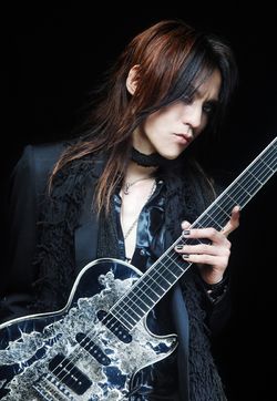 SUGIZO | Hiroyuki Sawano Wiki | Fandom SUGIZO | Hiroyuki Sawano Wiki | Fandom