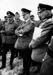 Adolf Hitler, Walter Heitz i Gunter von Kluge 1940