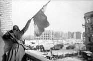 Bundesarchiv Bild 183-W0506-316, Russland, Kampf um Stalingrad, Siegesflagge