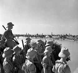 BritsLookingOnBaghdad1941