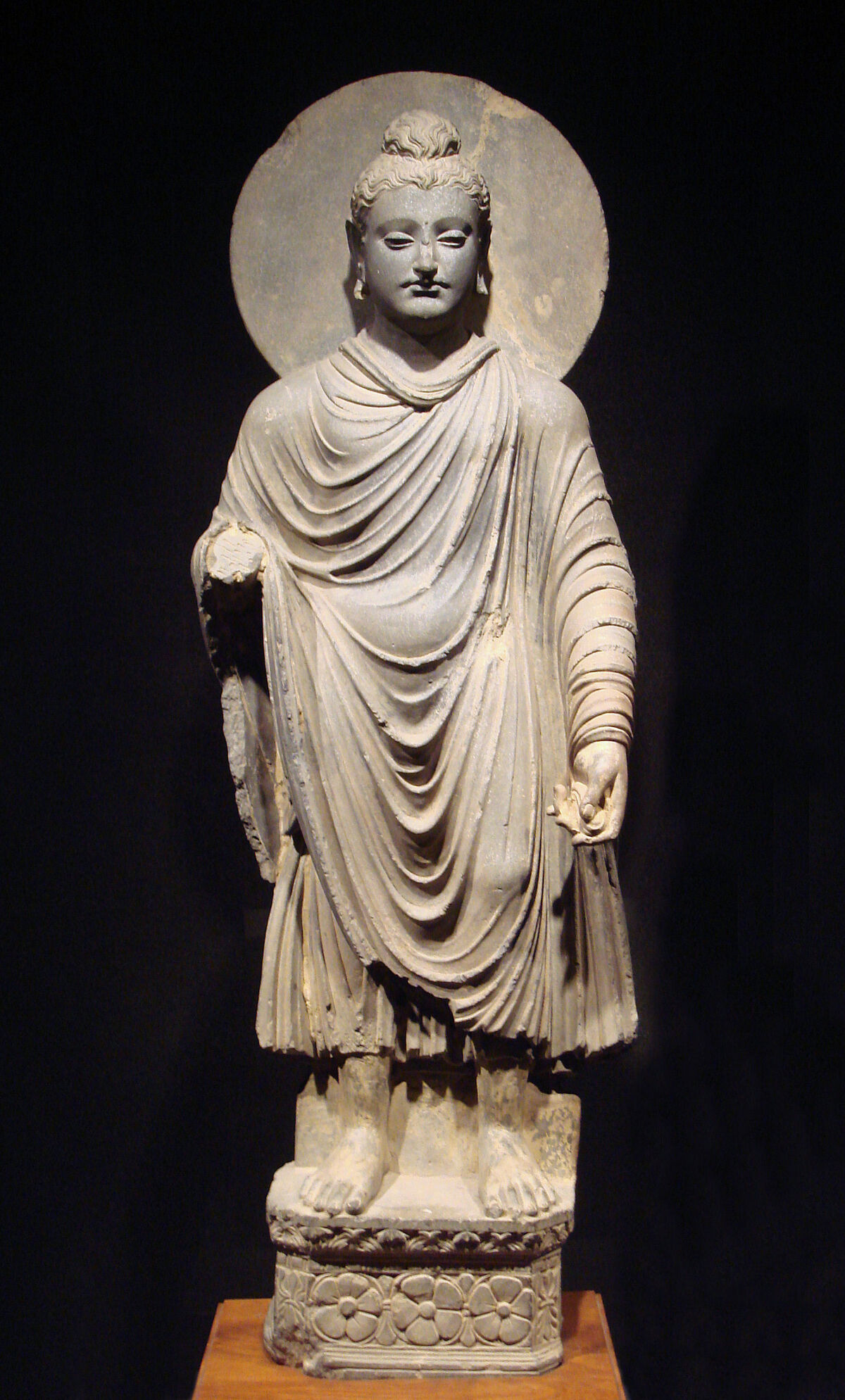 Standing Bodhisattva | Pakistan (ancient region of Gandhara