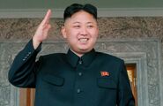 Kim Jong Un saludando a las tropas nazis, quiero decir Norcoreanas
