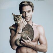 Thomas Kretschmann with cat